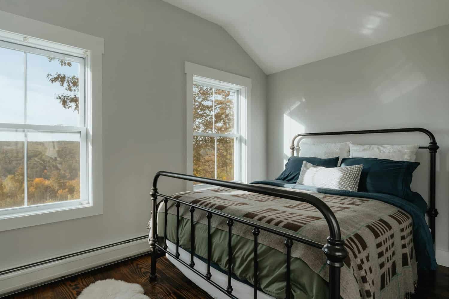 Clay Banks Q8wtBMfdIA Unsplash clay banks Q8wtBMfdIA unsplash